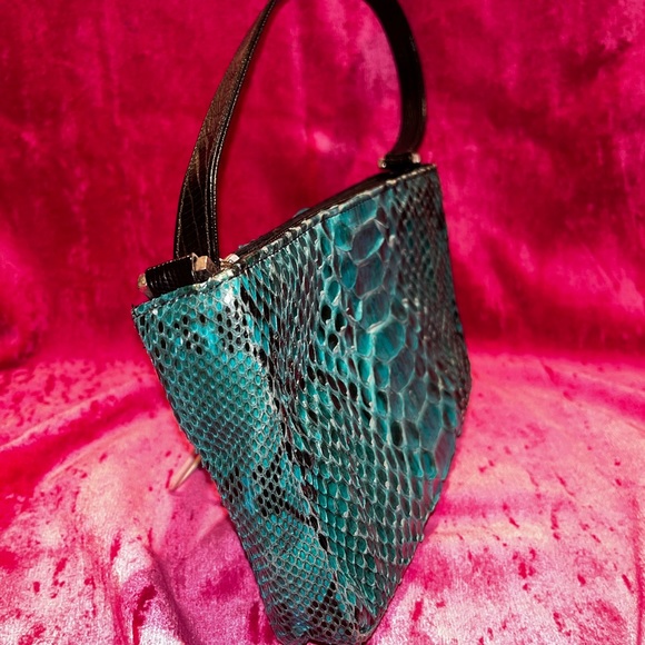 Vintage 90s snakeskin leather mini shoulder bag - Picture 2 of 6